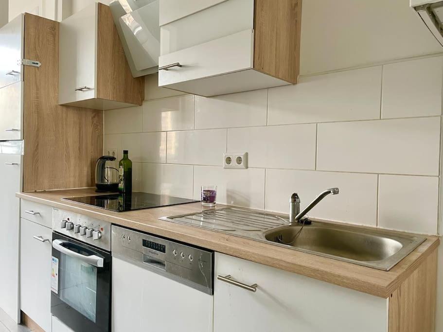 55M2 Stylish Apartment With Netflix - 15 Min To Center فيينا المظهر الخارجي الصورة